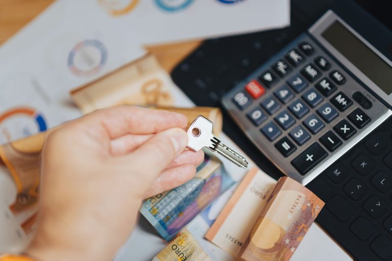 Bugetul real al unei achiziții imobiliare: toate costurile dincolo de prețul din anunț Bugetul real al unei achiziții imobiliare: toate costurile dincolo de prețul din anunț